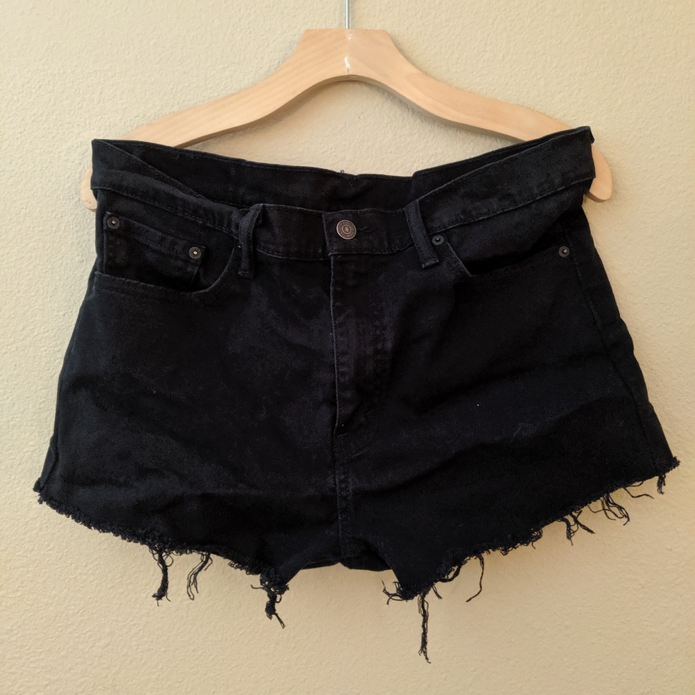 Black Levis Shorts - Size 33